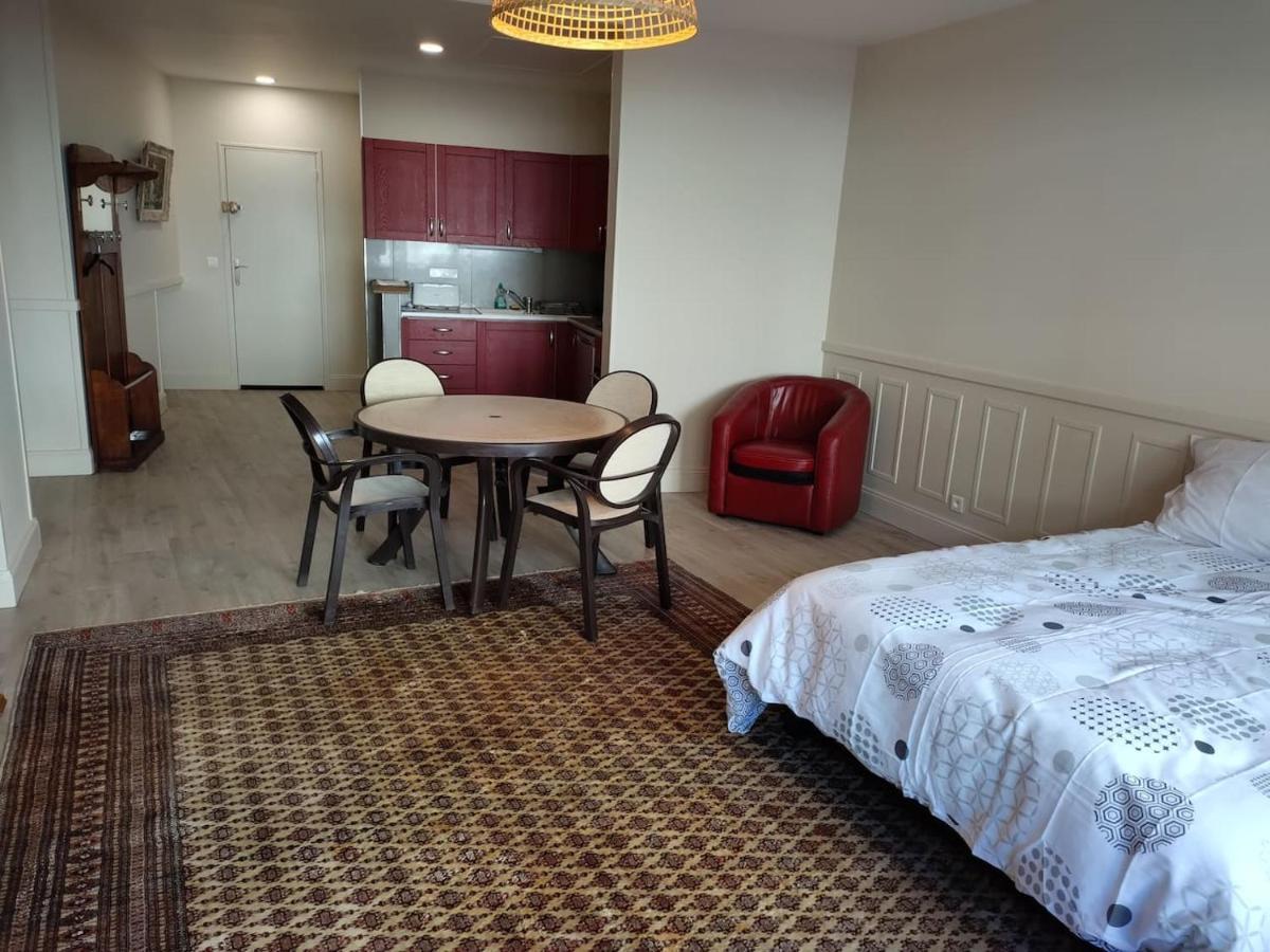 Tres Grand Studio Au Pied Du Plateau D'Angouleme. Dış mekan fotoğraf